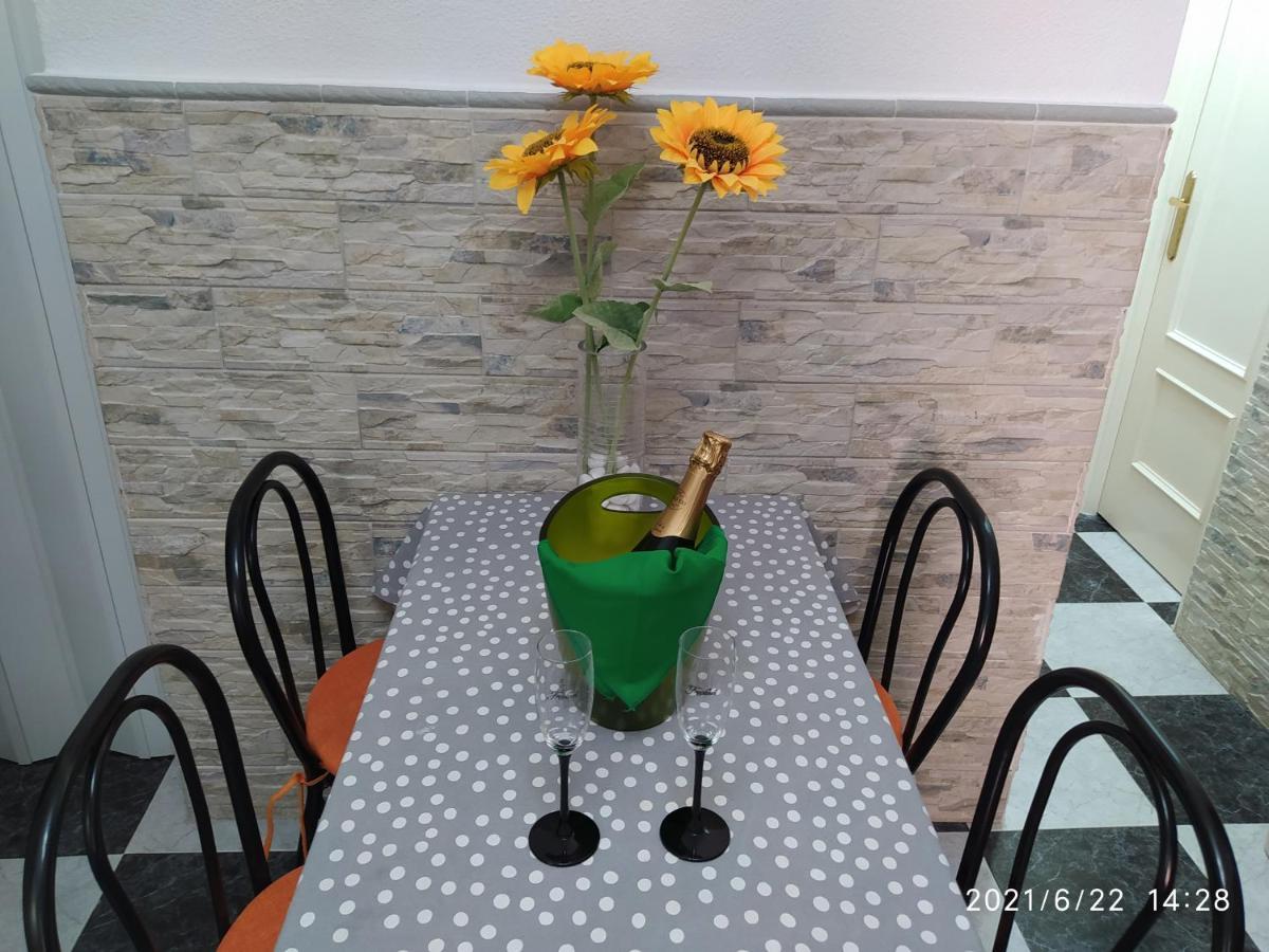 Los Tres Girasoles กาดิซ ภายนอก รูปภาพ